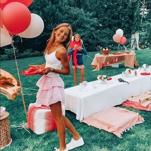 Meet your Posher, Nessa